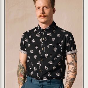 Pyknic “No Problemo” shirt with tacos and avocados - size XL